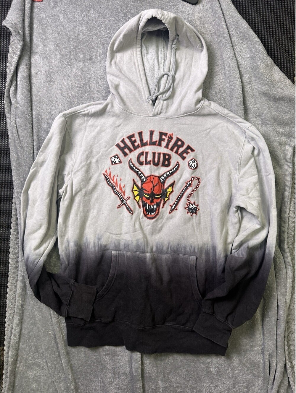 Stranger Things Hellfire Club Hoodie Medium Gray Black Ombre Netflix D&D